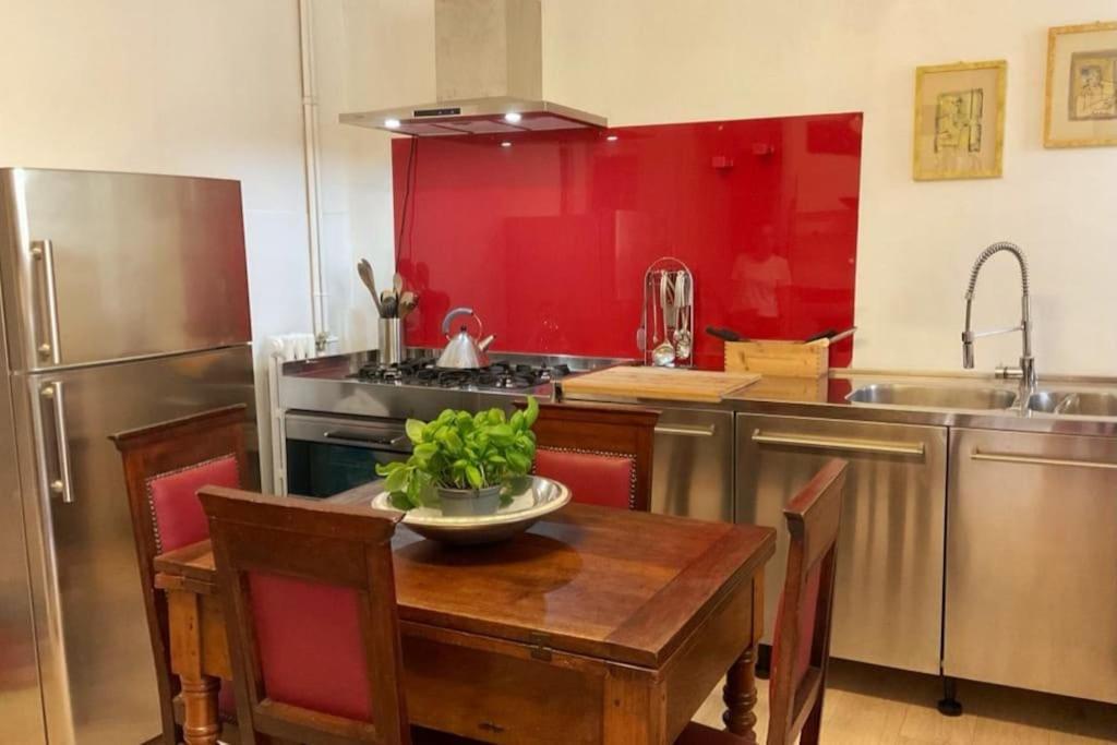 Il Paradiso Nella Giara Milan Bagian luar foto